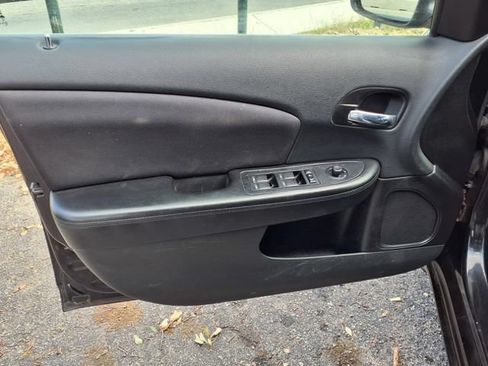 Used 2013 Chrysler 200 Touring w/ S Exterior Appearance Pkg FWD image 11