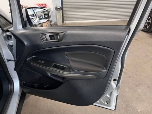 Used 2020 Ford EcoSport SE w/ SE Convenience Package image 11