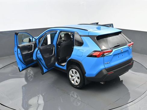 Used 2019 Toyota RAV4 LE w/ All Weather Liner Package AWD/4WD image 24