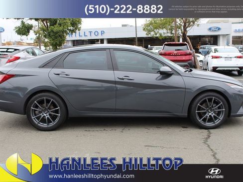 Used 2023 Hyundai Elantra Blue image 6