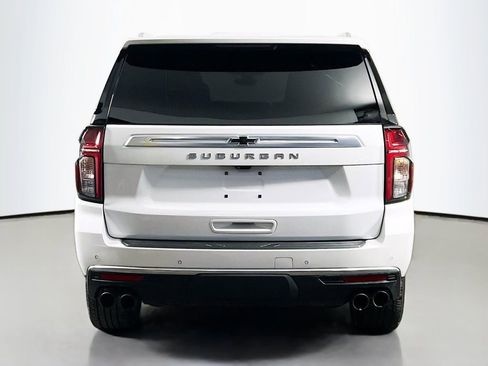 Used 2022 Chevrolet Suburban High Country image 6
