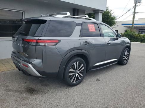 Certified 2023 Nissan Pathfinder Platinum w/ Cargo Package AWD/4WD image 8