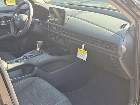 Certified 2026 Honda HR-V LX image 28