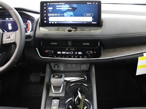 New 2026 Nissan Rogue Platinum w/ Platinum Premium Package image 23