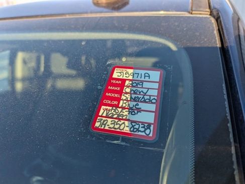 Used 2019 Chevrolet Silverado 1500 LT w/ All-Star Edition image 37