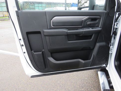 New 2024 RAM 3500 Tradesman image 25