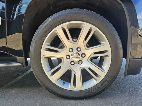 Used 2017 Cadillac Escalade Premium Luxury AWD/4WD image 9