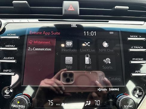Used 2018 Toyota Camry XLE w/ Audio Package FWD image 16