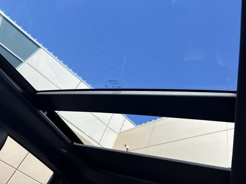 Used 2020 Jeep Grand Cherokee Limited w/ Luxury Group II image 27