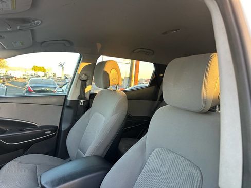 Used 2017 Hyundai Santa Fe Sport image 19