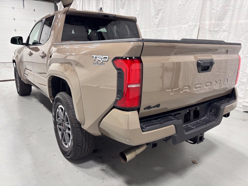 Used 2026 Toyota Tacoma TRD Sport AWD/4WD image 5