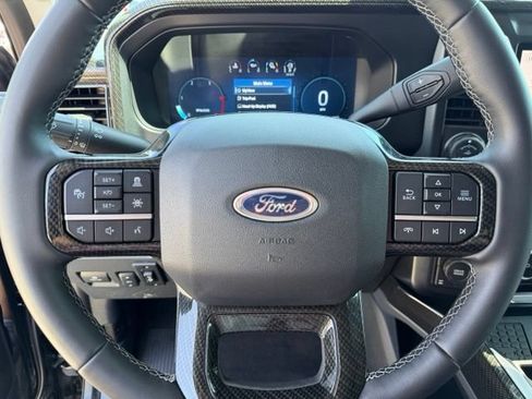 Used 2025 Ford F250 Lariat w/ Lariat Ultimate Package AWD/4WD image 18