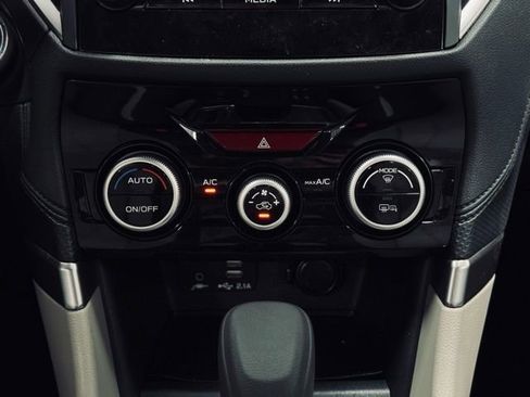 Used 2022 Subaru Forester Premium image 32