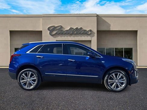 New 2026 Cadillac XT5 Premium Luxury image 2