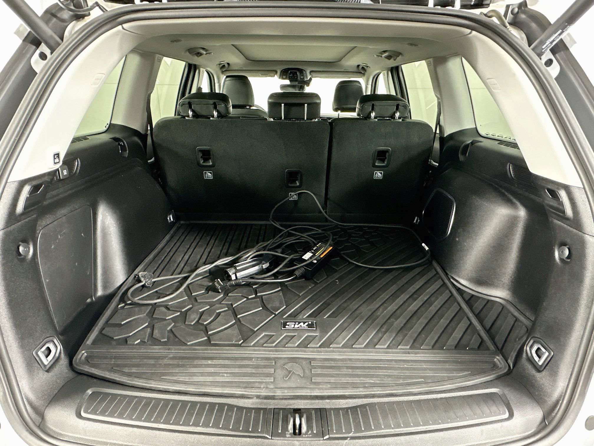 Used 2023 Jeep Grand Cherokee 4WD 4xe image 30