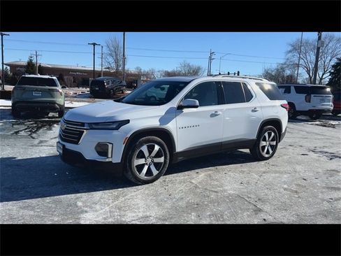 Certified 2023 Chevrolet Traverse LT w/ LT Premium Package image 4