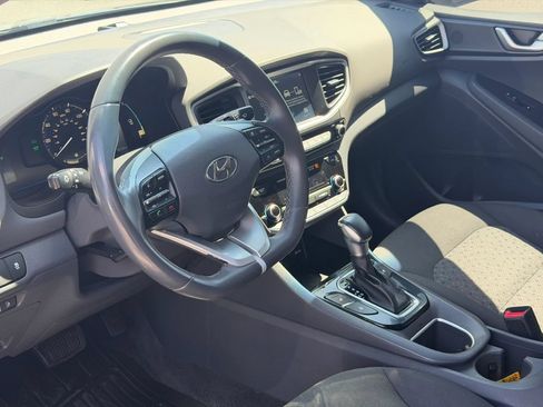 Used 2019 Hyundai Ioniq Plug-In Hybrid FWD image 17
