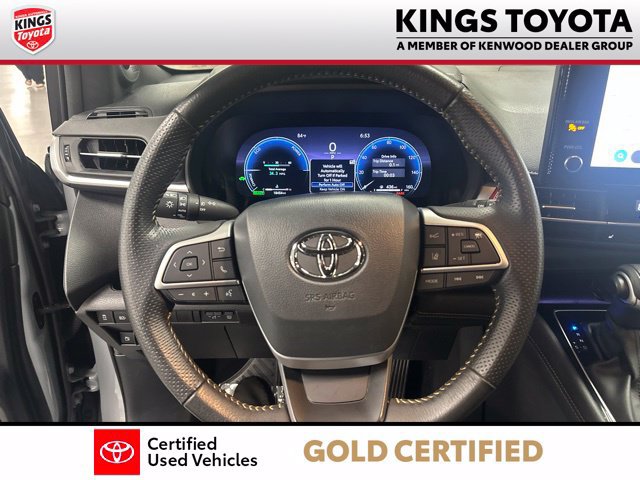 Certified 2025 Toyota Sienna XLE Woodland Edition AWD/4WD image 13