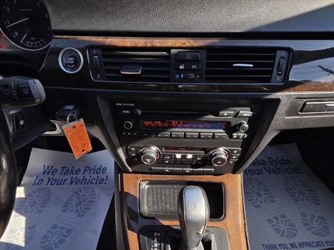 Used 2010 BMW 328i xDrive Sedan AWD/4WD image 24