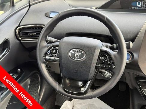 Used 2021 Toyota Prius FWD image 14