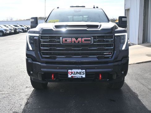 New 2026 GMC Sierra 2500 AT4 w/ AT4 Premium Plus Package image 10