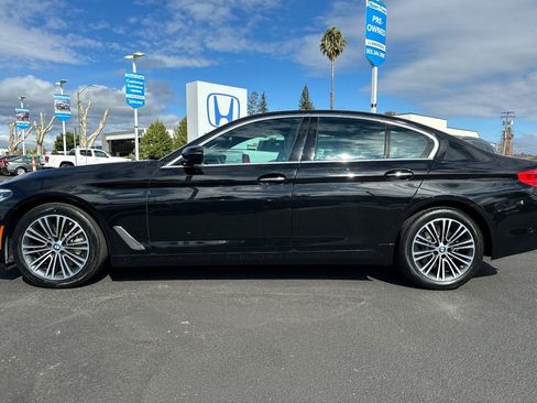 Used 2018 BMW 530i RWD image 2