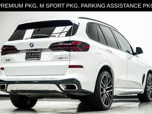 Used 2024 BMW X5 sDrive40i w/ M Sport Package RWD image 12