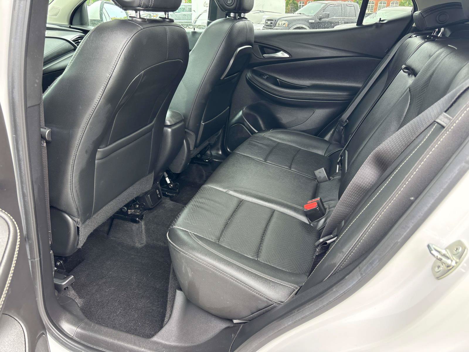 Used 2022 Buick Encore GX Essence w/ Experience Buick Package AWD/4WD image 11