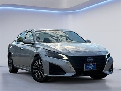 Used 2023 Nissan Altima 2.5 SV