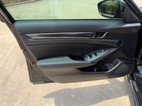 Used 2022 Honda Accord Sport image 12