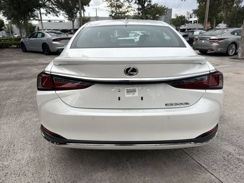 Certified 2024 Lexus ES 300h w/ Premium Package FWD image 24