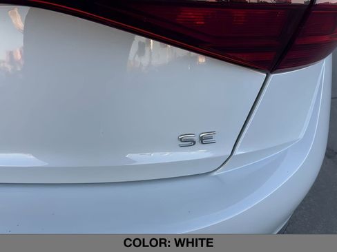 New 2026 Volkswagen Jetta SE FWD image 11