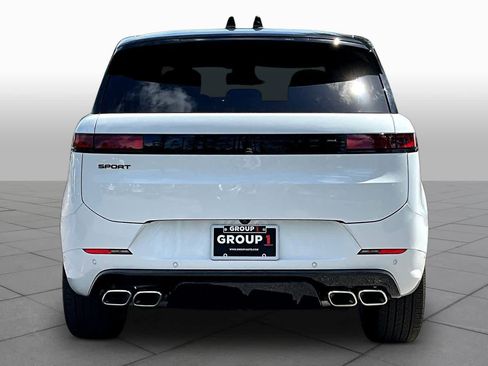 Used 2025 Land Rover Range Rover Sport Dynamic SE AWD/4WD image 5