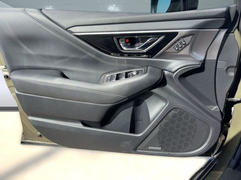 Used 2021 Subaru Outback Limited image 22