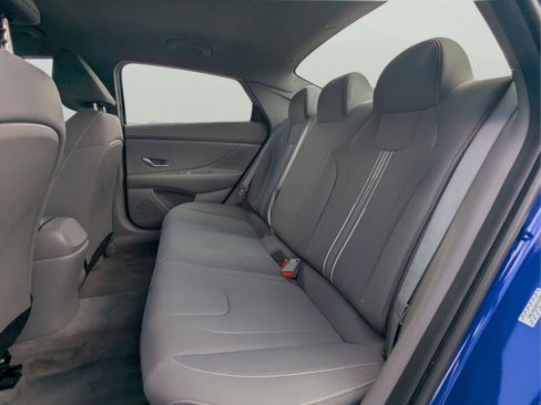 Used 2023 Hyundai Elantra SEL FWD image 10