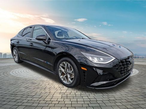 Used 2023 Hyundai Sonata SEL FWD image 2