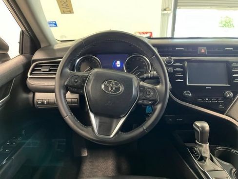 Used 2020 Toyota Camry SE AWD/4WD image 21
