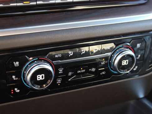 Used 2025 GMC Sierra 2500 SLT w/ SLT Premium Package image 26