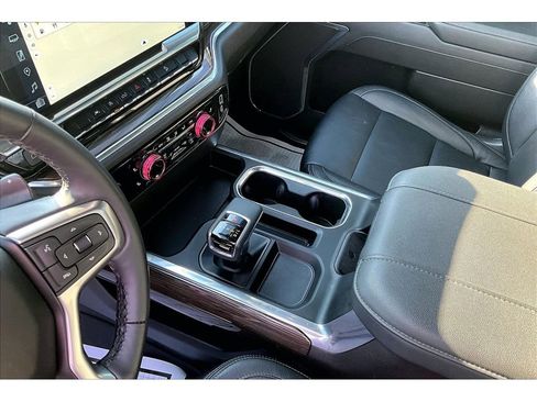 Used 2024 Chevrolet Silverado 1500 LT Trail Boss AWD/4WD image 18