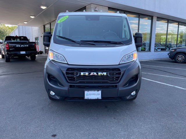 Used 2025 RAM ProMaster 2500 w/ Convenience Group FWD image 2