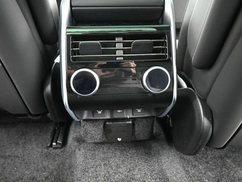 New 2025 Land Rover Range Rover SE AWD/4WD image 21