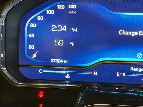 Used 2023 Chevrolet Silverado 1500 RST image 8