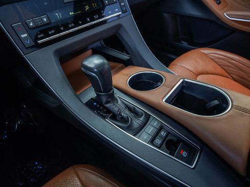 Used 2019 Toyota Avalon Limited image 22