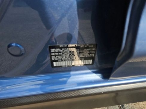 Used 2024 Subaru Crosstrek 2.0i Premium image 31