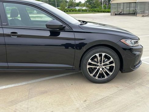 New 2025 Volkswagen Jetta Sport image 4