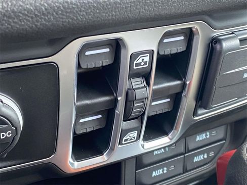 New 2025 Jeep Gladiator Sport image 50