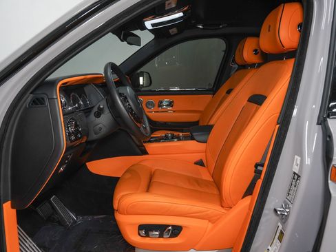 Used 2022 Rolls-Royce Cullinan Black Badge AWD/4WD image 56