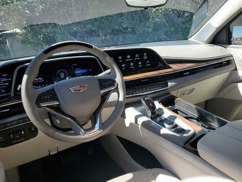 Certified 2024 Cadillac Escalade Sport Platinum w/ LPO, ONYX Package image 15