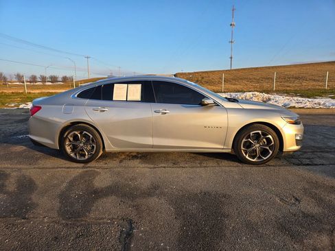 Used 2022 Chevrolet Malibu LT image 2