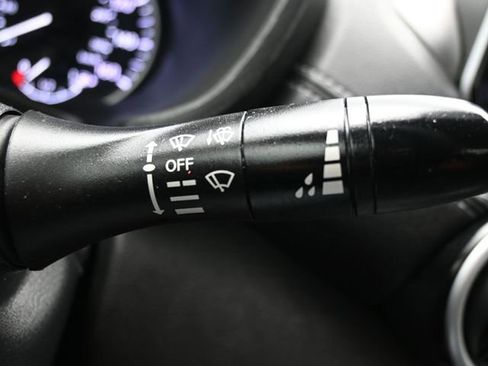 Used 2025 Nissan Sentra SV image 22